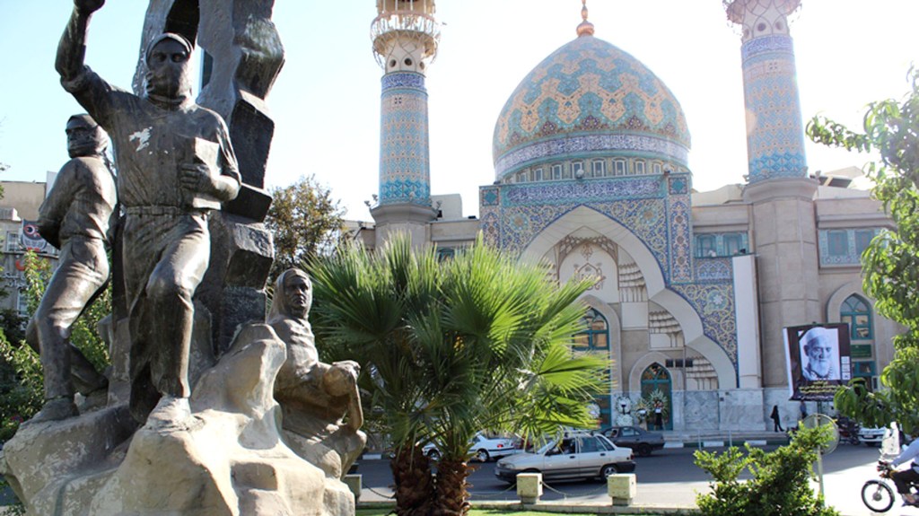 Felestin Square, Tehran