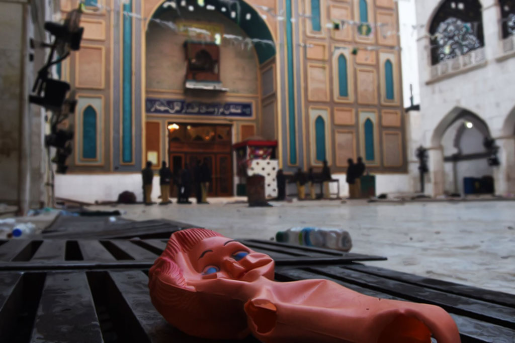 Hubungan Segitiga Syiah, Suni, Sufi di Makam Qalandar
